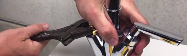 Hoe vervang je een kraan binnenwerk